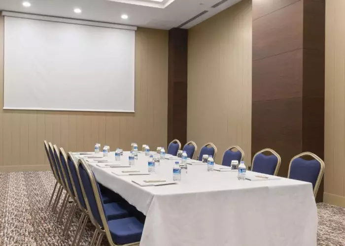 هتل رامادا سوئیتز بای ویندهام مرتر استانبول